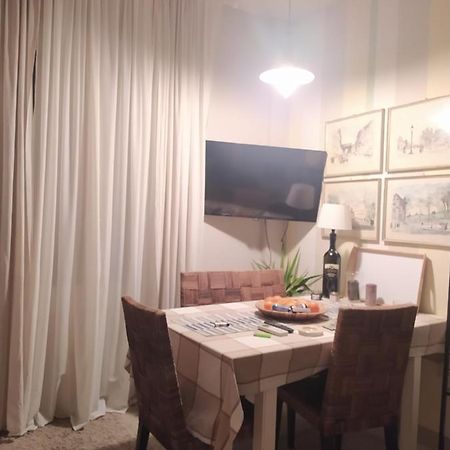 Room In Private Apartment Florence Ngoại thất bức ảnh