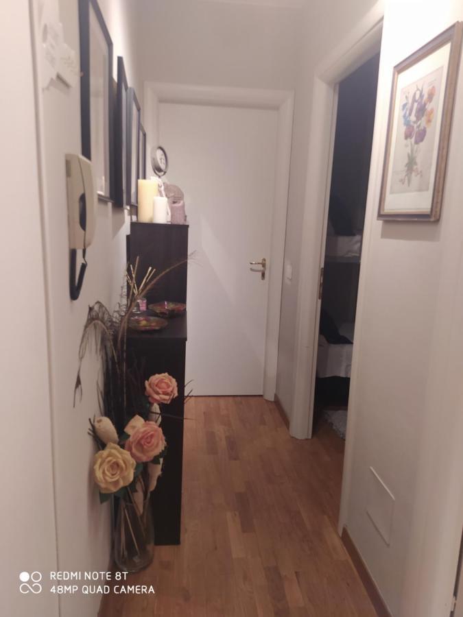 Room In Private Apartment Florence Ngoại thất bức ảnh