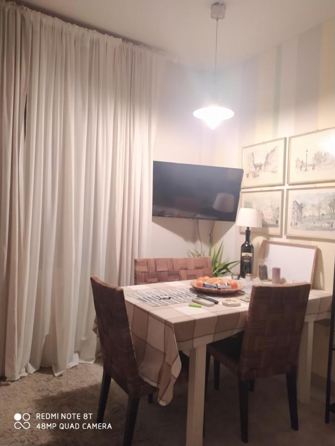 Room In Private Apartment Florence Ngoại thất bức ảnh
