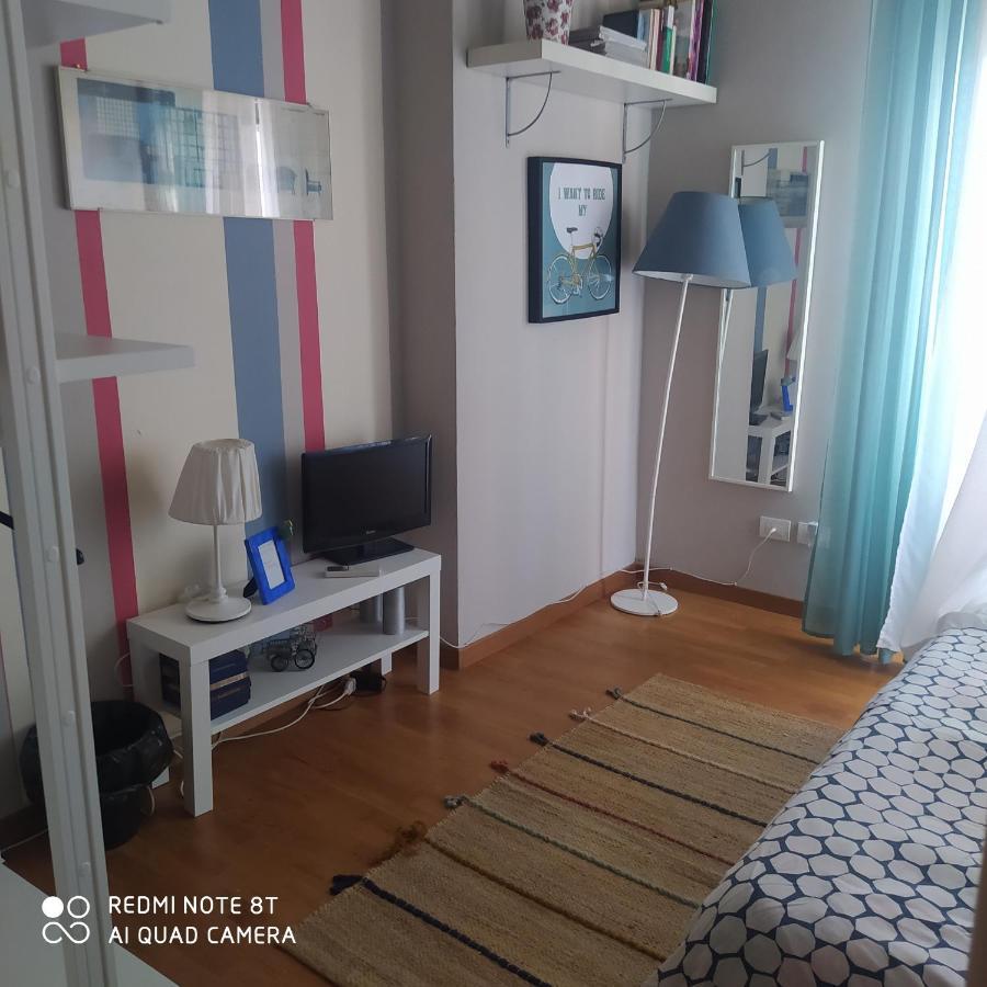Room In Private Apartment Florence Ngoại thất bức ảnh